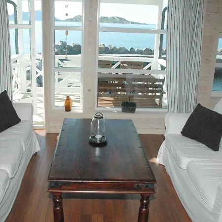 6 Person In Aram-by Traum * Sandvik (More og Romsdal)