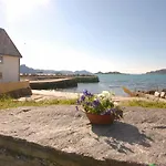 6 Person In Aram-by Traum Feriehus Sandvik (More og Romsdal)